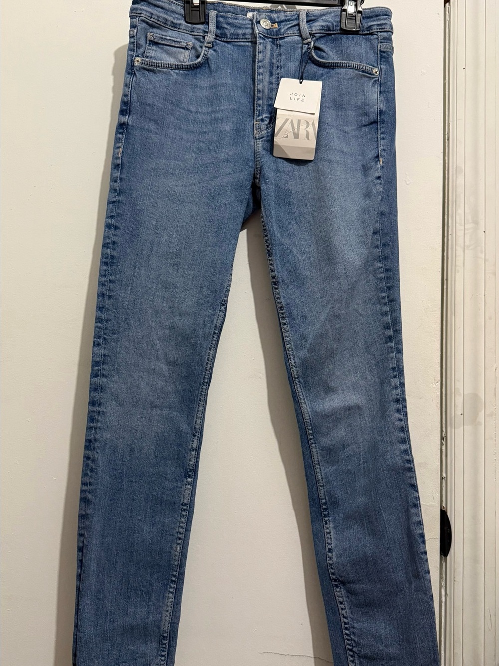 Mid-Rise Sculpt Ankle Jeans Size 6 NWT Zara
